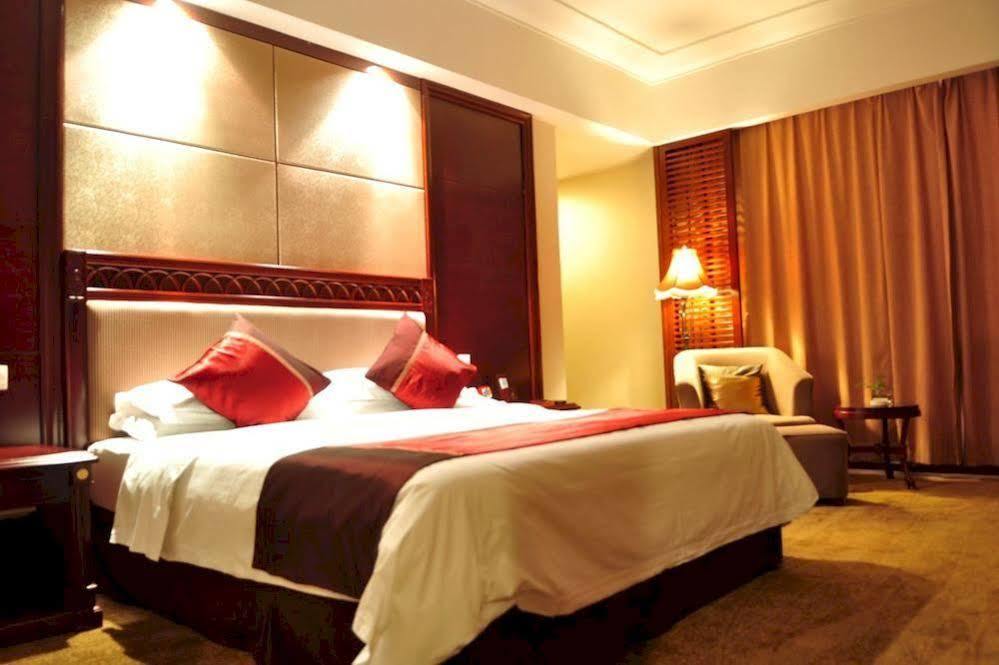 Huaxin International Hotel หนิงป่อ ภายนอก รูปภาพ