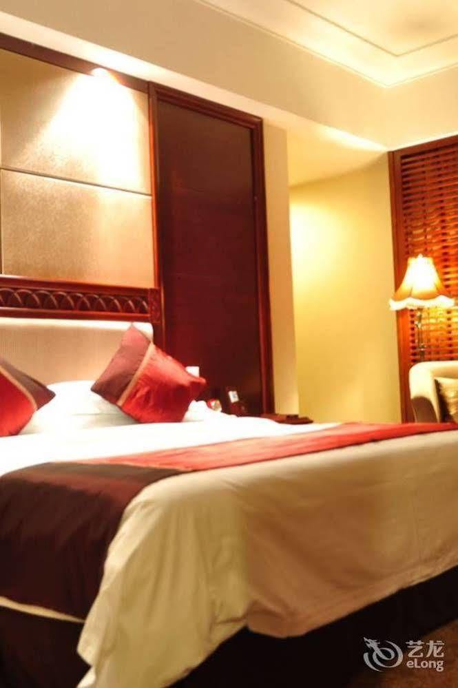 Huaxin International Hotel หนิงป่อ ภายนอก รูปภาพ