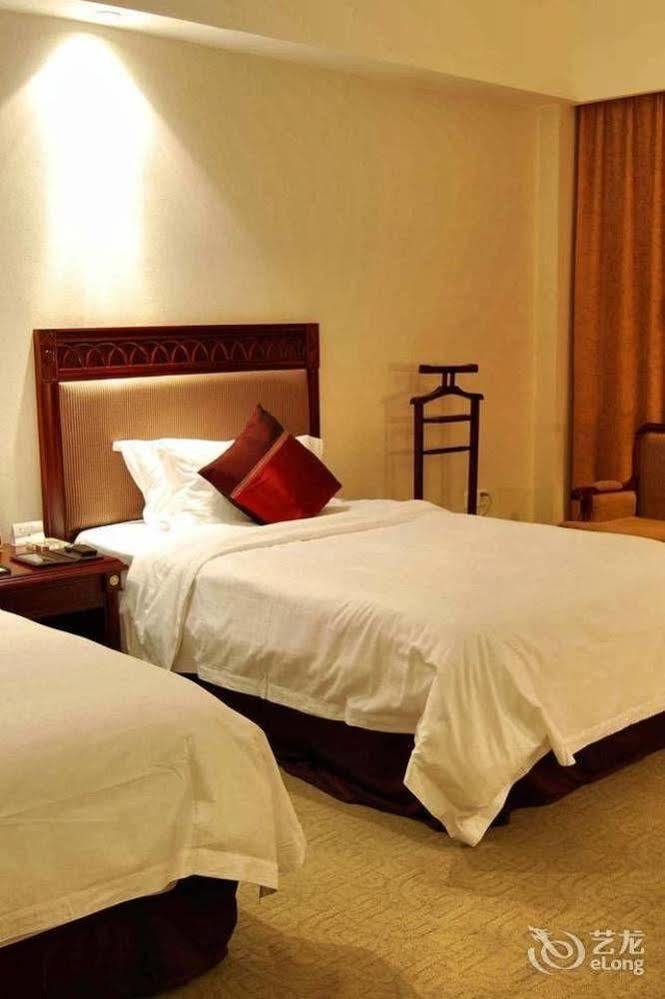 Huaxin International Hotel หนิงป่อ ภายนอก รูปภาพ