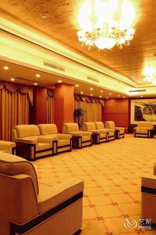 Huaxin International Hotel หนิงป่อ ภายนอก รูปภาพ