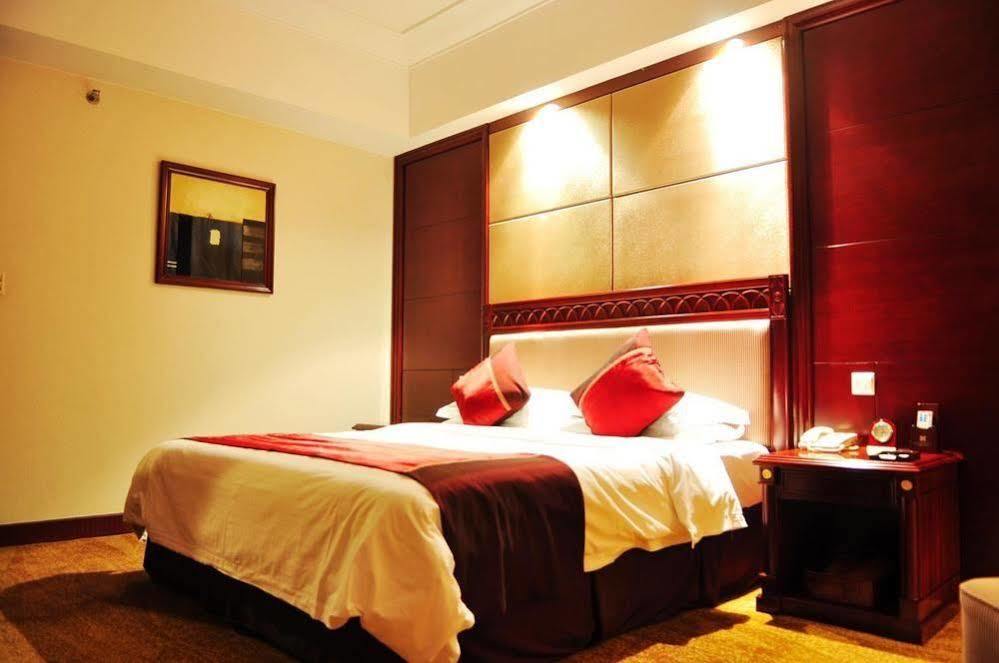 Huaxin International Hotel หนิงป่อ ภายนอก รูปภาพ